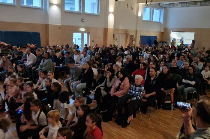 Turnen unterm Weihnachtsbaum